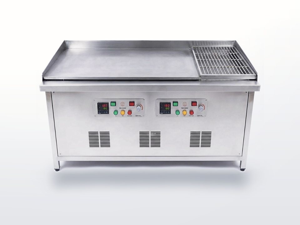 Twin-zone induction tawa with flat and grooved cooking plates